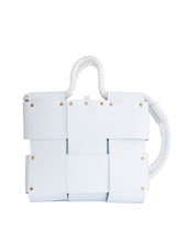Cargar imagen en el visor de la galería, 16 BASKET TOTE - white